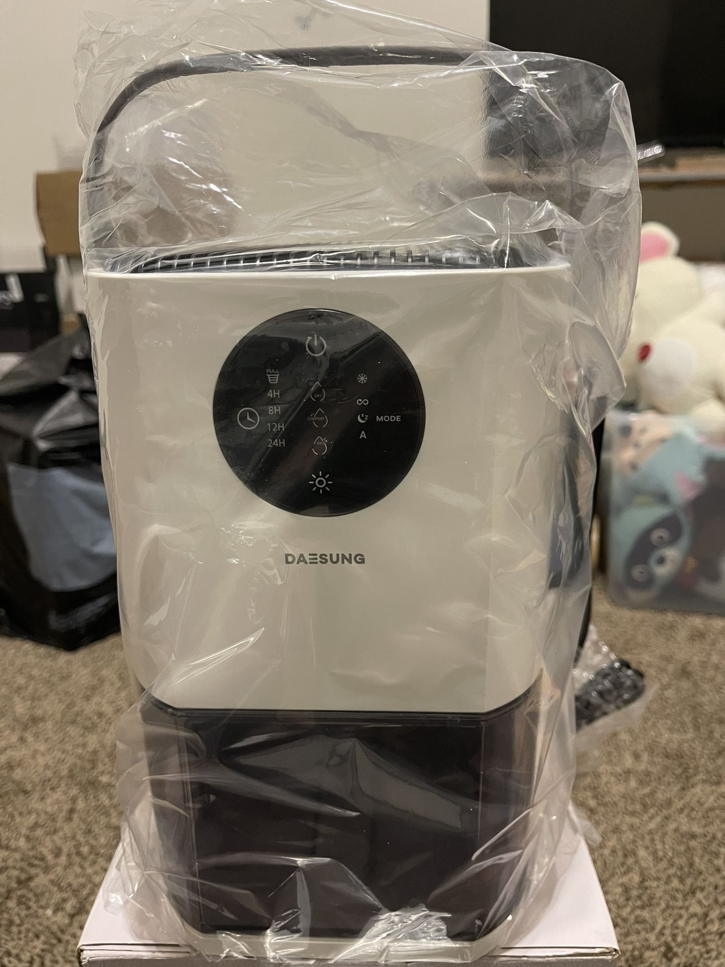 DAESUNG 60 OZ Dehumidifier for Home, Dual-core Dehumidifiers for Bedroom with 3 Working Modes, Automatic Defrost and Quite Sleep Mode, Small Portable