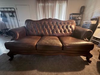 Free couch sofa