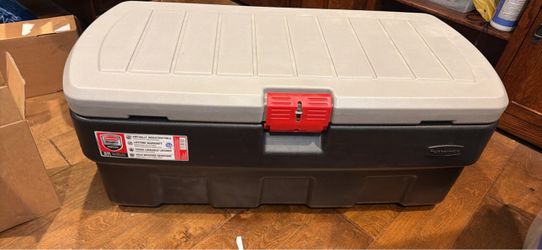 Rubbermaid action packed  roughneck 48 gallon
