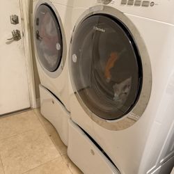 Electrolux Washer And Dryer Set 