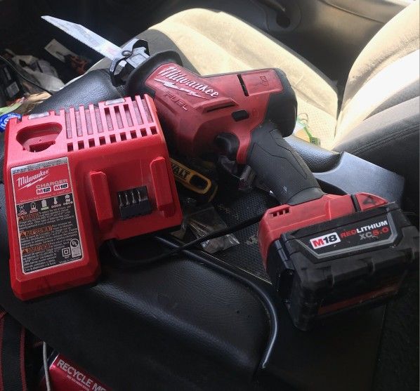 Milwaukee Skill Saw