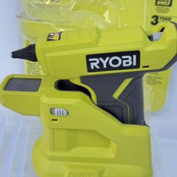 RYOBI ONE+ 18V Cordless Compact Glue Gun (Tool Only)