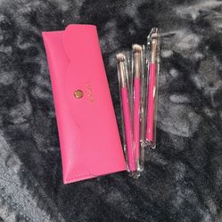 Laruce Brushes 