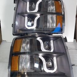Chevy Silverado Black Housing Amber Projector LED Headlights for 2007 to 2013