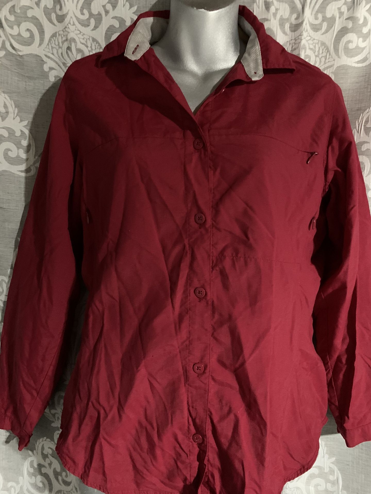 REI UPF 30 + women’s shirt
