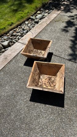 Baskets Wood -ready for plants