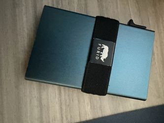 FURID RFID Blocking Minimalist Wallet w/ Apple AirTag