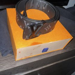 Louis  Vuitton Men Belt 