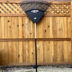 Blister Guard Oversized Rake 70” x 32” - Excellent Condition