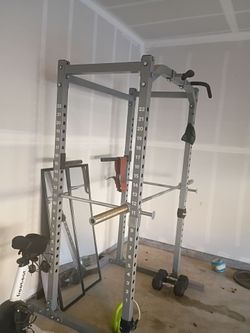 Full gym set up 💪