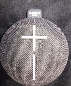 Mini Roll UEI Ultimate Ears Bluetooth Speaker SR0197