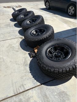 5) 17x9 Fuel Covert Black Wheels 33 BFG KO2 AT Tires 5x5 Jeep Wrangler
