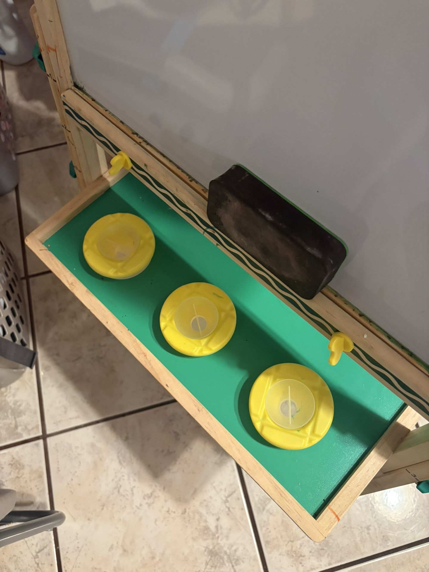 Crayola Double Sided Magnetic Easel 