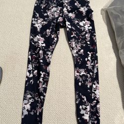 Womens Like New Athleta Xs Floral Leggings 