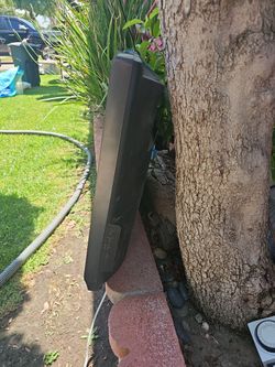 35" Emerson (NOT A SMART TV)