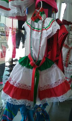 Ropa típica de Mexico diferentes tallas y colores