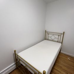 Twin Size Metal Platform Bed Frame with Victorian Vintage Headboard and Footboard and + twin mattres