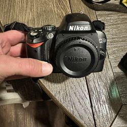 Nikon D40X (Body Only)