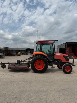 2012 Kubota M6040 tractor
