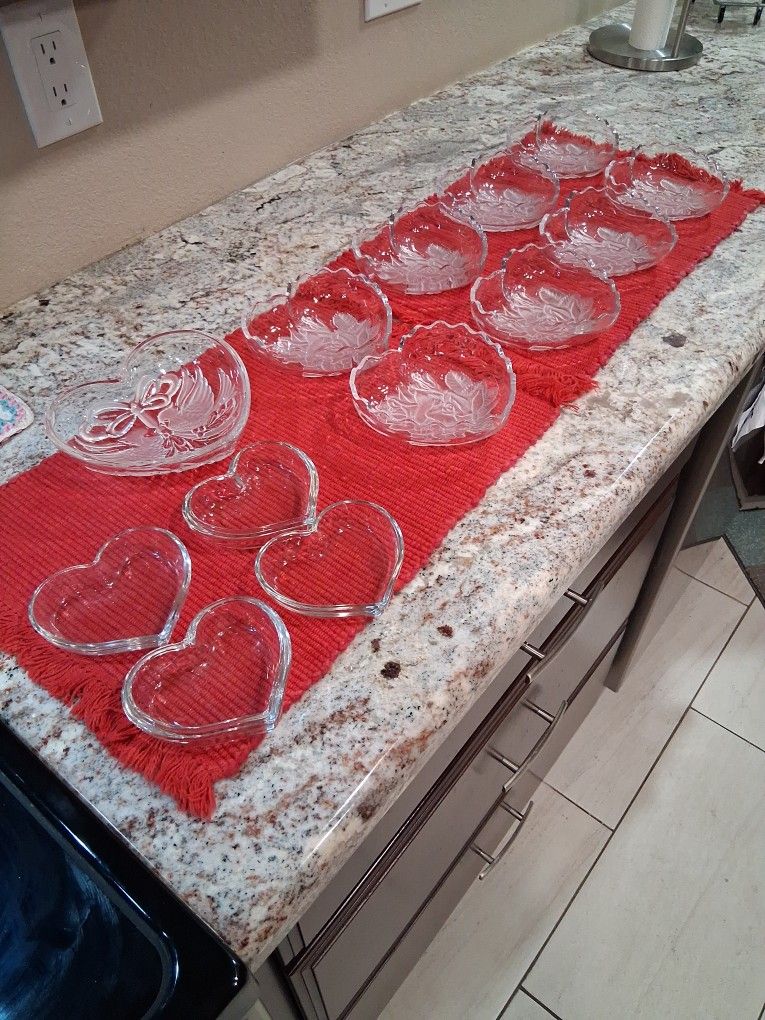 MIKASA ( Valentines/wedding)$5-20