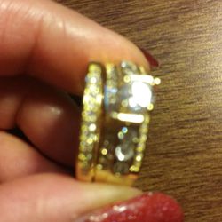 Gold Plated Ladies Wedding Ring Set, size 9🌹