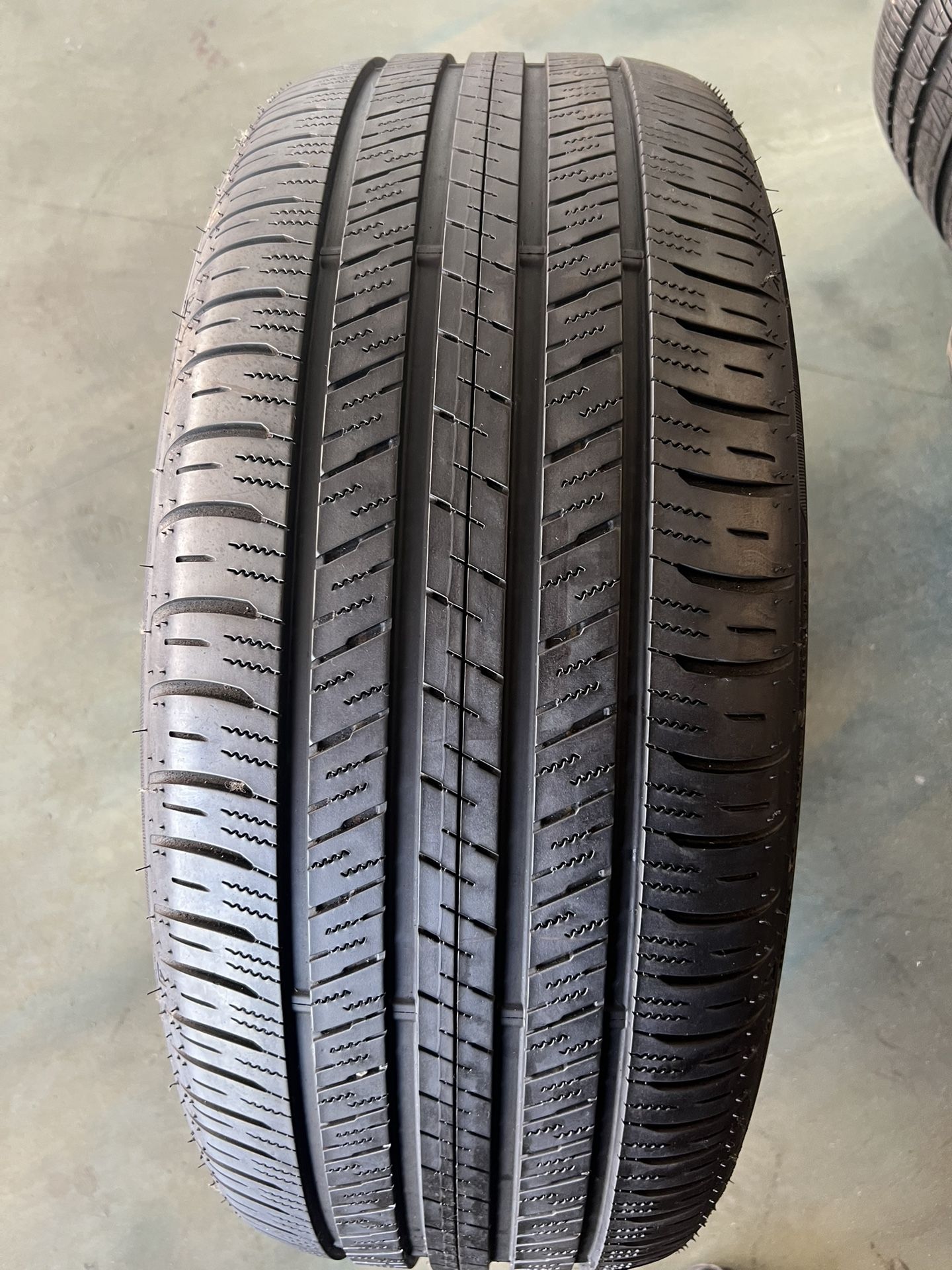 275/45/21 FALKEN ZIEX CT60a A/S (ONLY ONE TIRE)