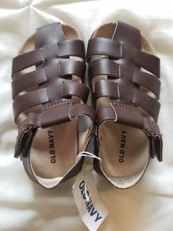 Toddler faux leather fisherman sandals size 7