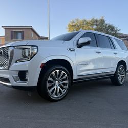 2021 GMC Yukon Denali 4x4, Fully Loaded