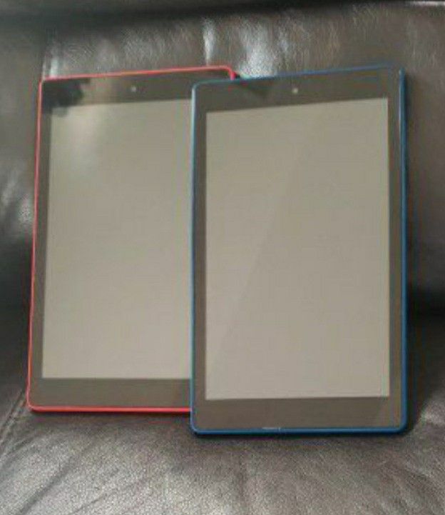 Blundle of 2!Amazon Fire HD 8 (8th Gen.) L5S83A -16GB-Wji-Fi-8in Tablet Blue &Red