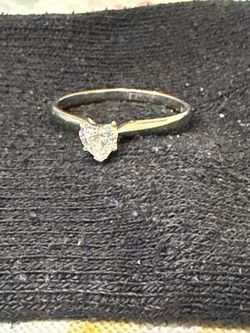 14 karat heart diamond ring