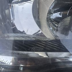 Headlight Ford Escape 2018