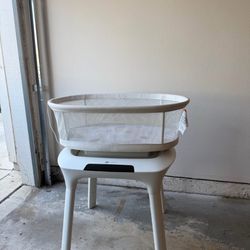 4Moms mamaRoo Bassinet 
