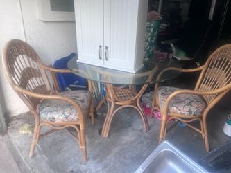 Wicker dining set