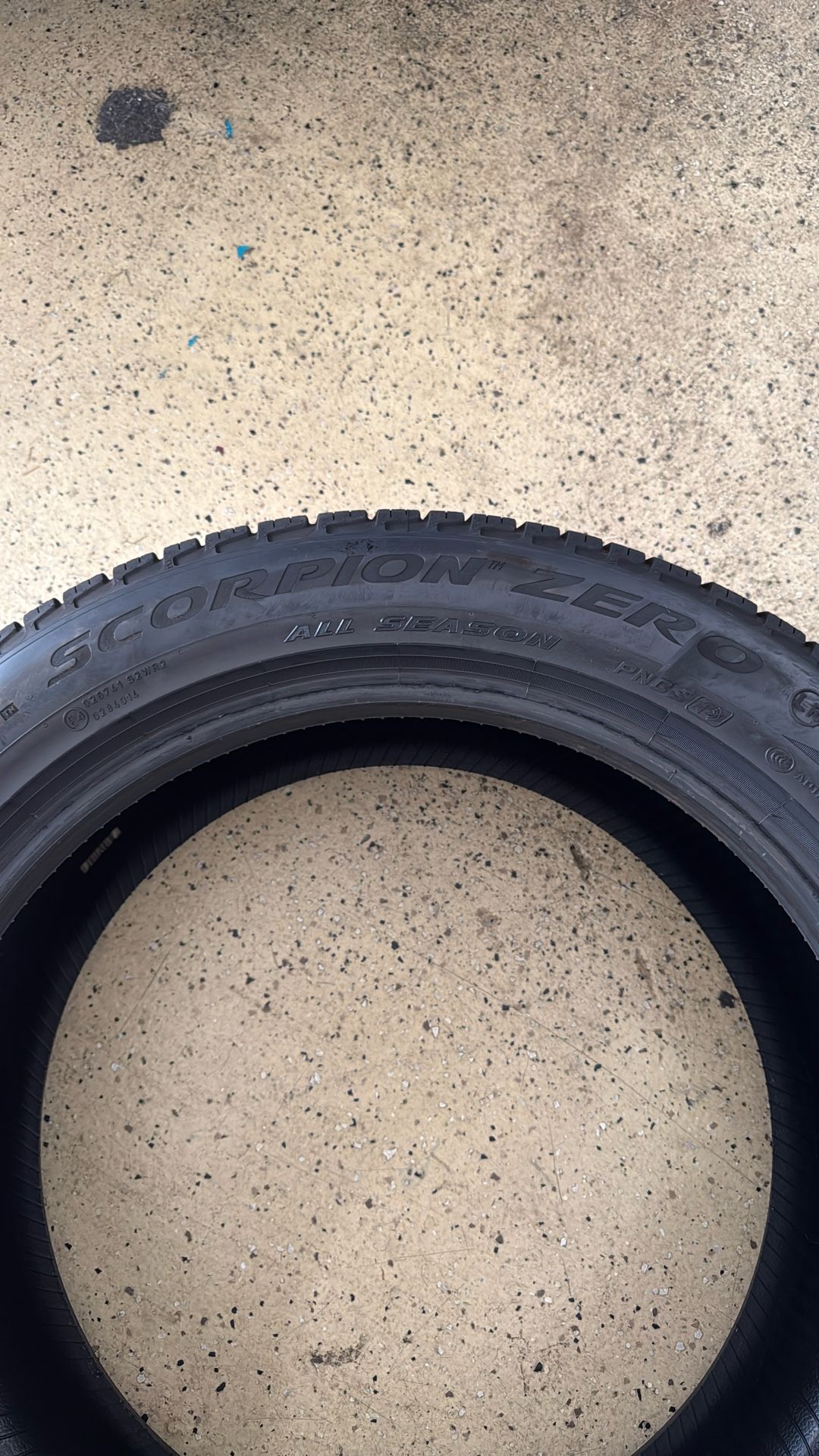 Tire Pirelli 255/50 R20 Never Used