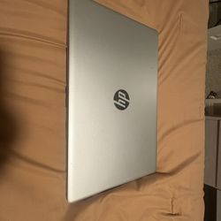 HP LAPTOP 17’’