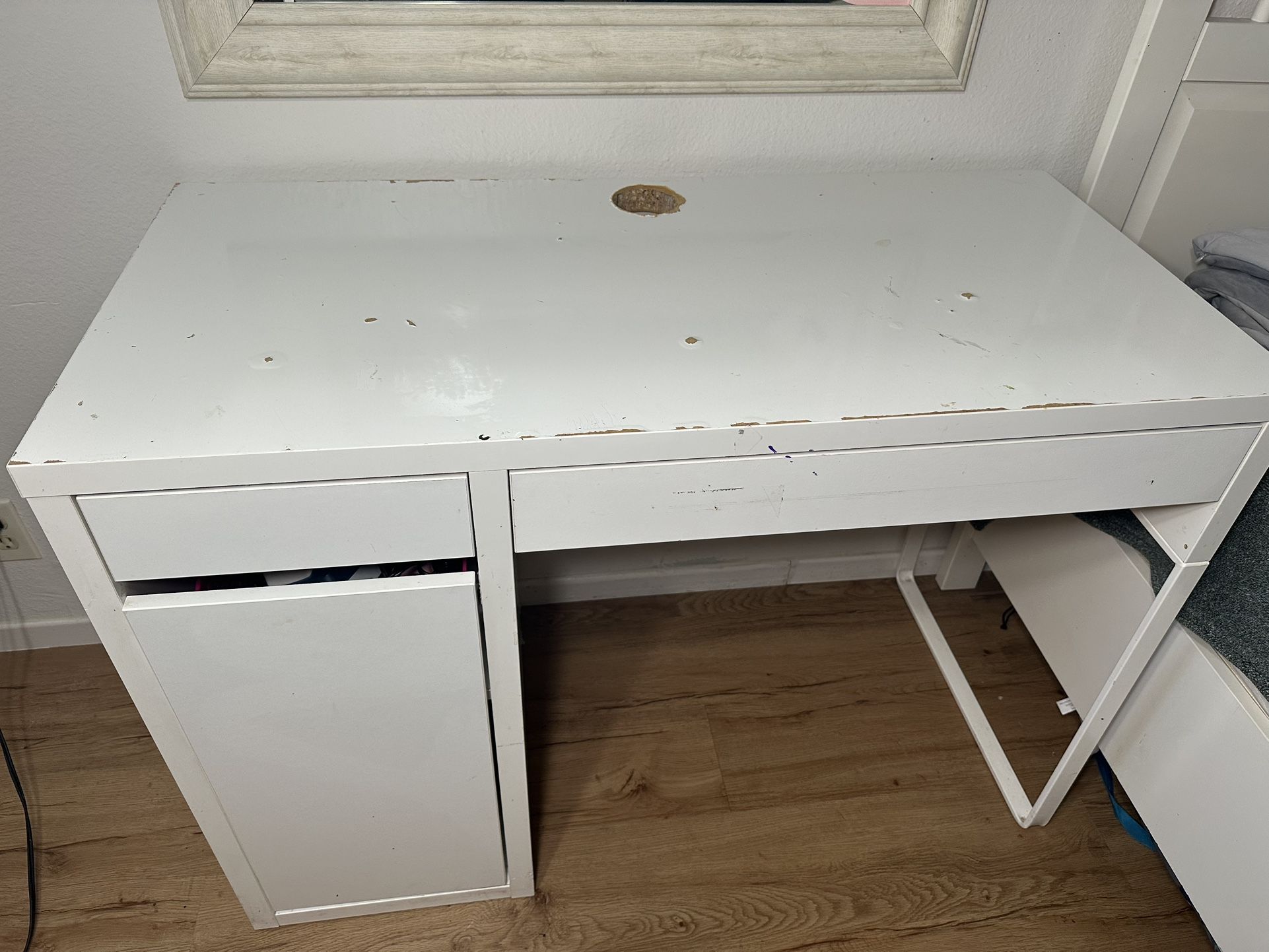 Vanity Desk