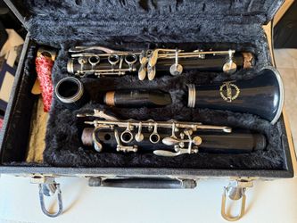 Lafayette Clarinet with Yamaha mouth piece and Hard Case
