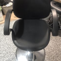 Salon/Barber Chairs(4) 