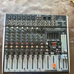 Behringer Xenyx QX1222USB Mixer with USB and Effects