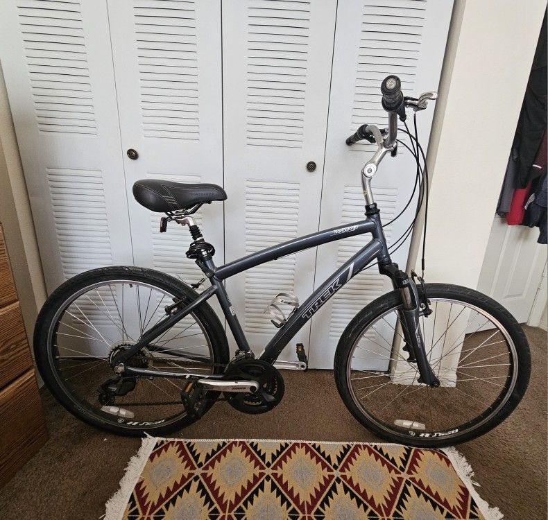 🚲 Trek Navigator Comfort Bike – Smooth, Comfortable Ride! 🚲