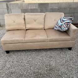 1 Couch Piece