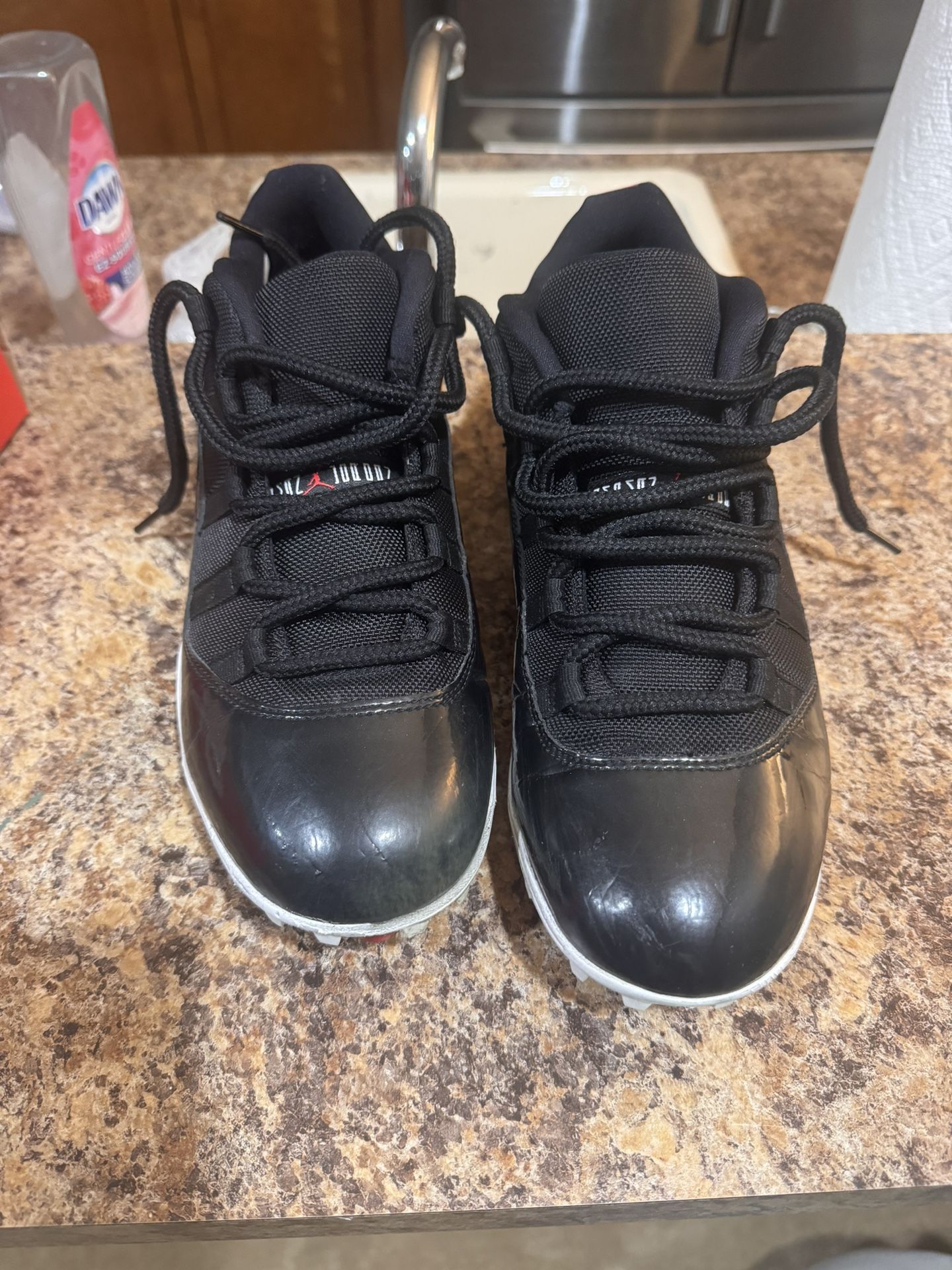 Jordan 11 Bred Low Cleats