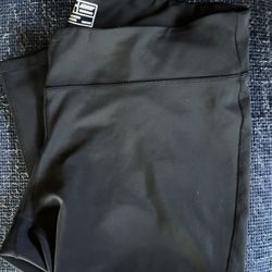 New Balance Women's Black High Rise Capri Performance Leggings 2XL