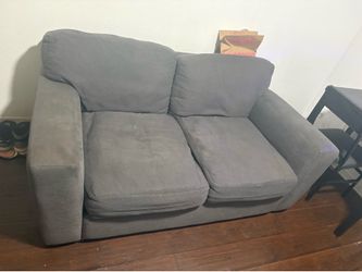 Couch and matress 20$ both
