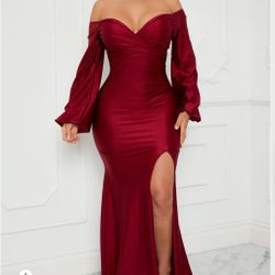 Red cocktail dress Stretches 