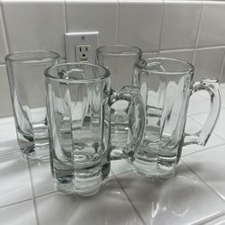 4 Drinking Glasses with Handle