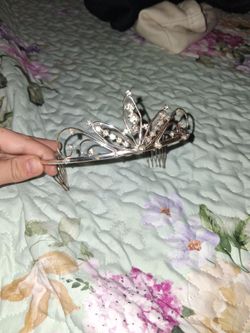 Tiara toy