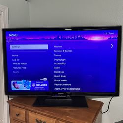 Samsung 46” TV With Roku Streambar SE