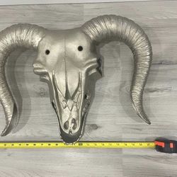 Bull Skull Metal Decor