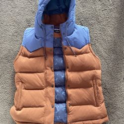 Patagonia Women’s Hooded Vest - L